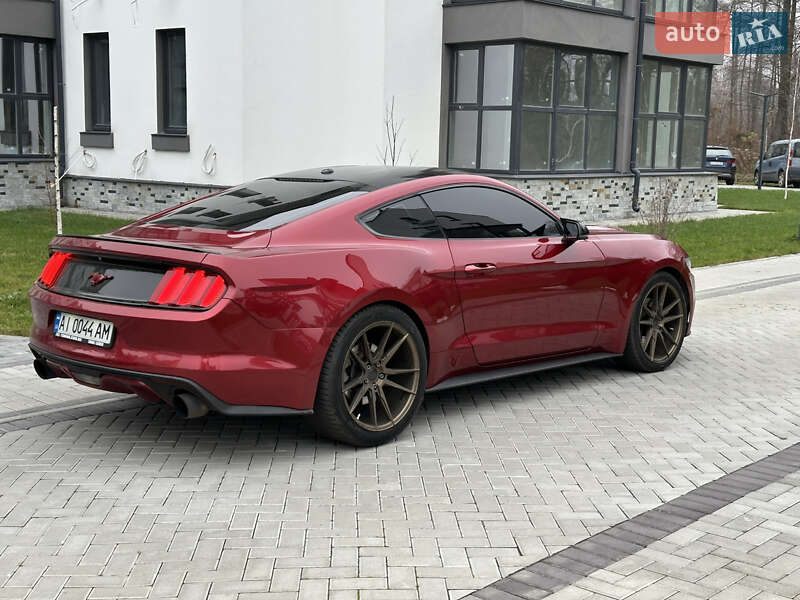 Купе Ford Mustang 2015 в Киеве фото 10 Купе Ford Mustang 2015 в Киеве