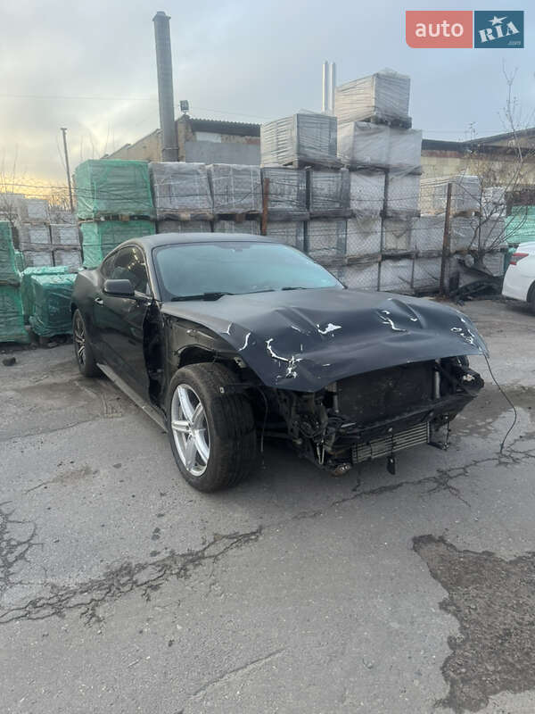 Купе Ford Mustang 2016 в Львове