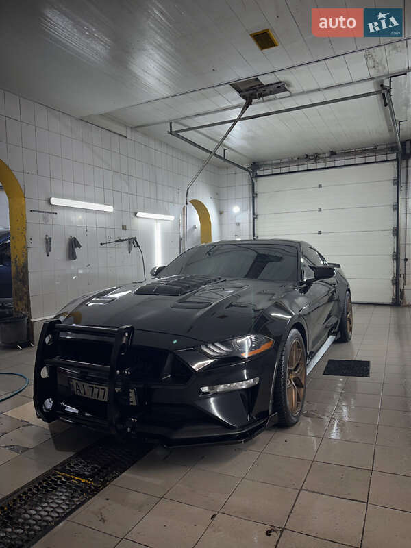 Купе Ford Mustang 2018 в Киеве фото 4 Купе Ford Mustang 2018 в Киеве