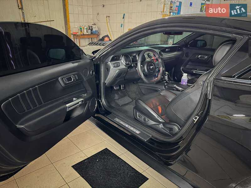 Купе Ford Mustang 2018 в Киеве фото 60 Купе Ford Mustang 2018 в Киеве