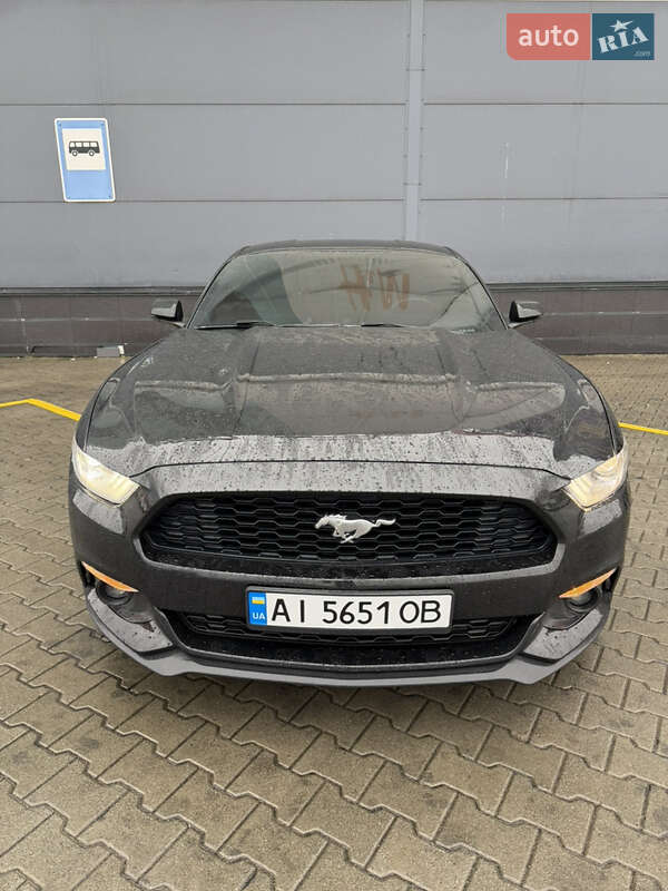 Купе Ford Mustang 2015 в Києві