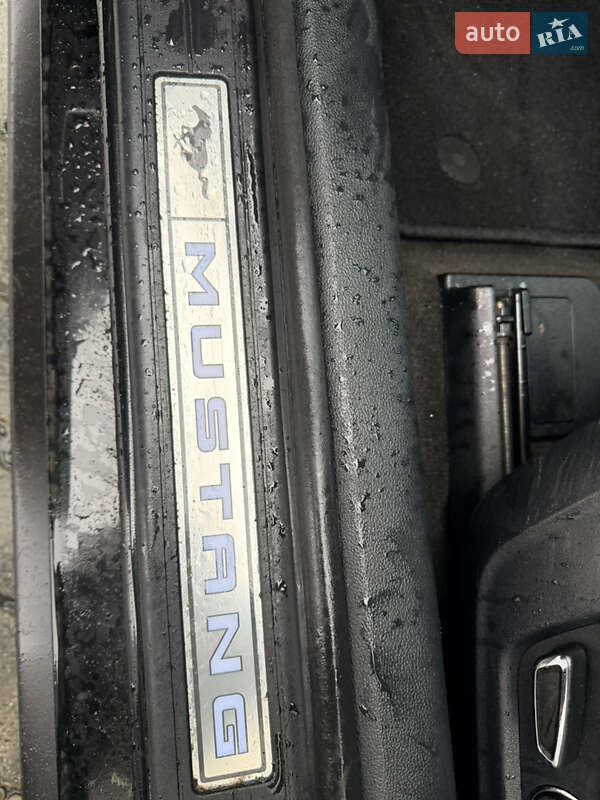 Купе Ford Mustang 2015 в Києві