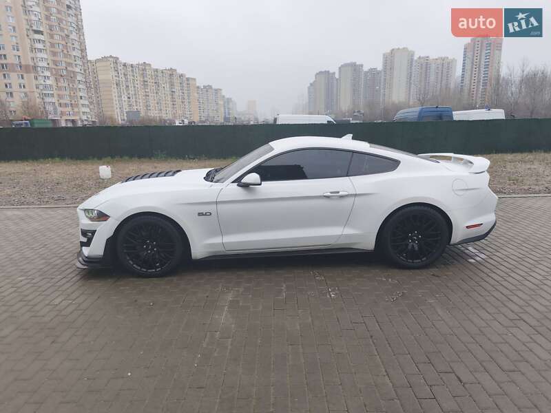 Купе Ford Mustang 2020 в Киеве