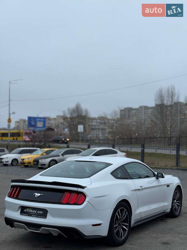 Купе Ford Mustang 2015 в Киеве
