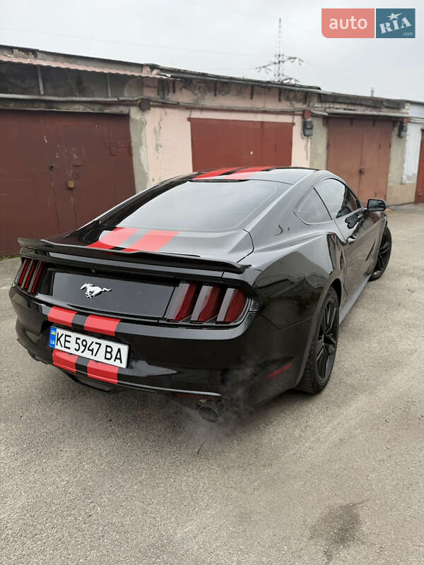 Купе Ford Mustang 2015 в Києві фото 4 Купе Ford Mustang 2015 в Києві
