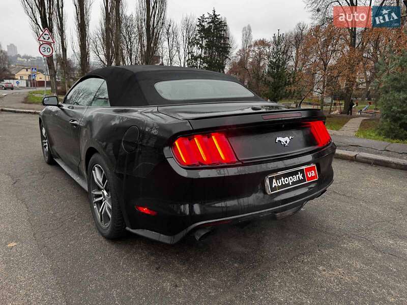 Кабриолет Ford Mustang 2016 в Киеве фото 8 Кабриолет Ford Mustang 2016 в Киеве