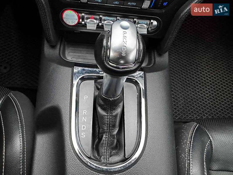 Кабриолет Ford Mustang 2016 в Киеве фото 24 Кабриолет Ford Mustang 2016 в Киеве