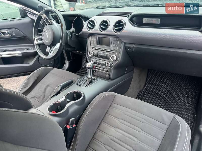 Купе Ford Mustang 2016 в Киеве