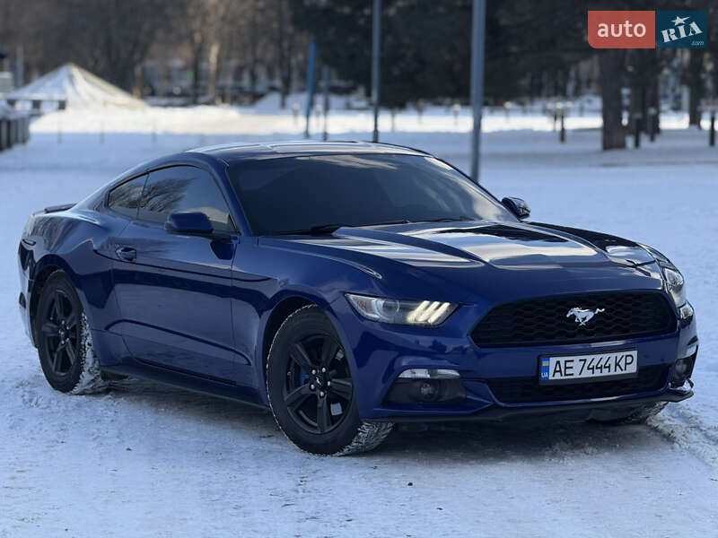 Купе Ford Mustang 2015 в Дніпрі