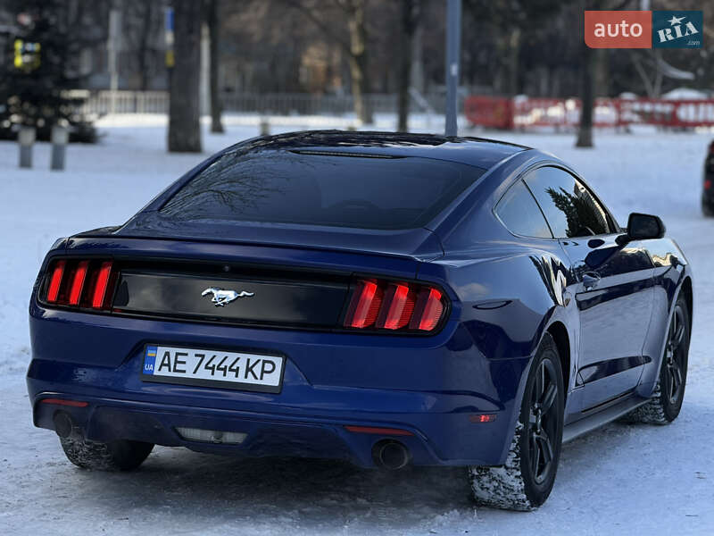 Купе Ford Mustang 2015 в Дніпрі