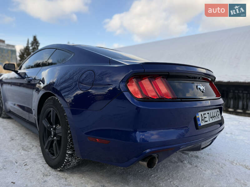 Купе Ford Mustang 2015 в Дніпрі