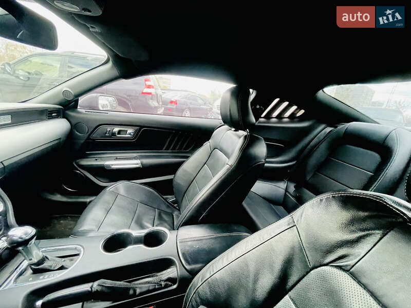 Купе Ford Mustang 2015 в Виннице