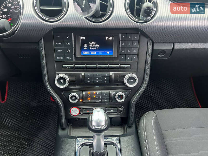 Купе Ford Mustang 2015 в Полтаве