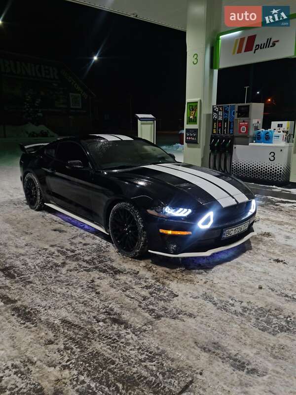 Купе Ford Mustang 2019 в Берегово