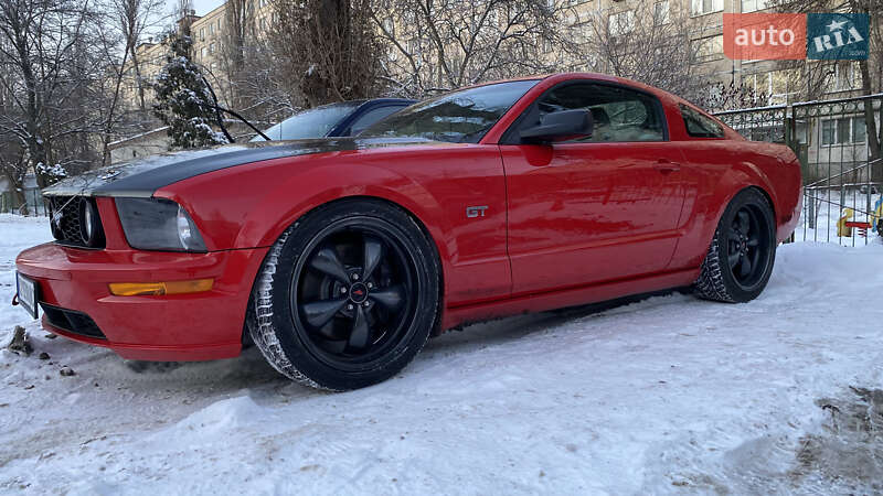 Купе Ford Mustang 2008 в Киеве