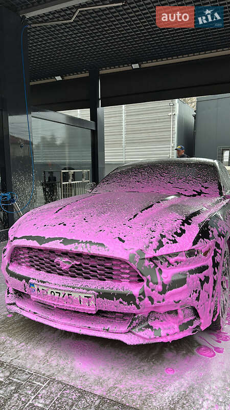 Купе Ford Mustang 2015 в Киеве фото 43 Купе Ford Mustang 2015 в Киеве