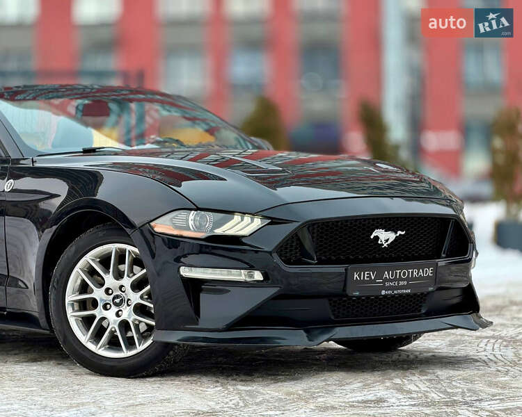 Кабриолет Ford Mustang 2015 в Киеве