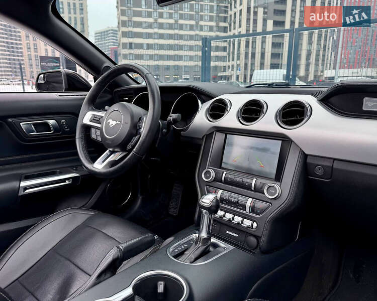 Кабриолет Ford Mustang 2015 в Киеве