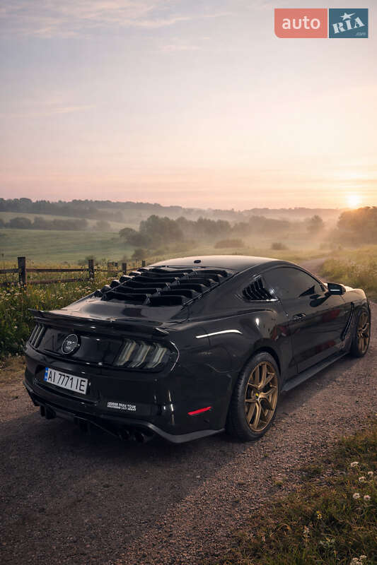 Купе Ford Mustang 2018 в Києві фото 9 Купе Ford Mustang 2018 в Києві