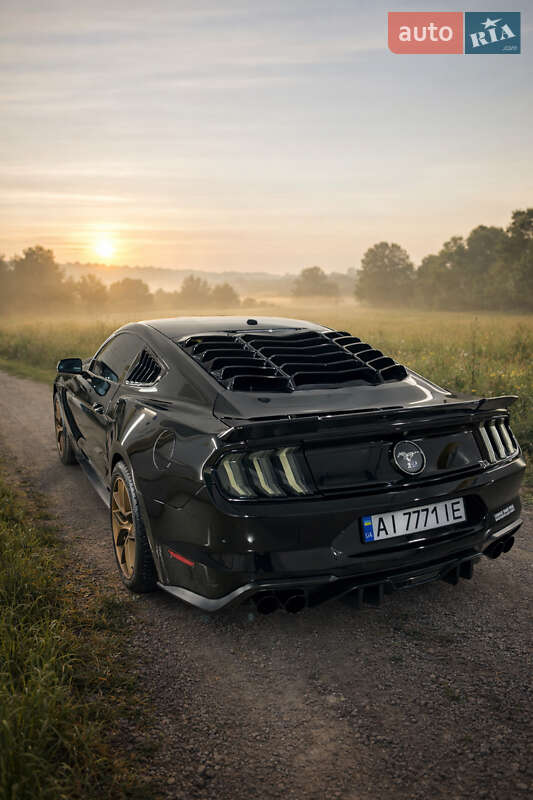 Купе Ford Mustang 2018 в Києві фото 15 Купе Ford Mustang 2018 в Києві