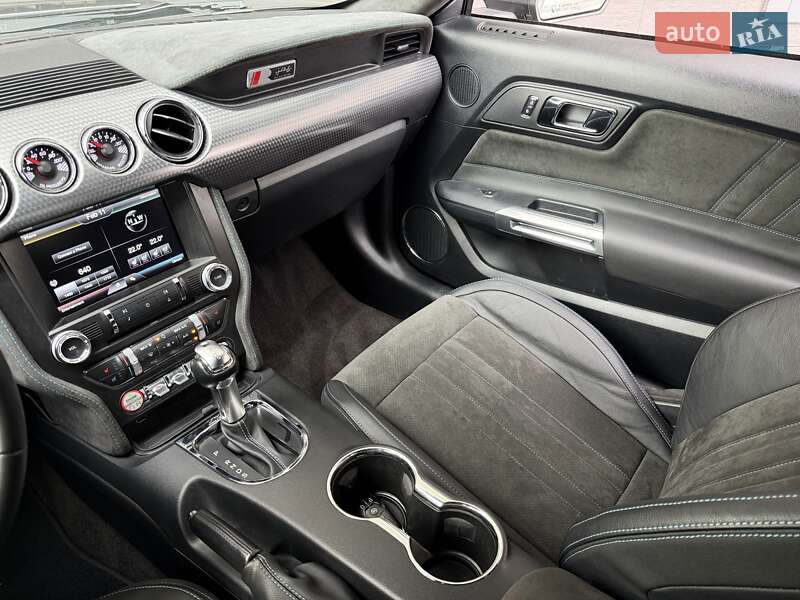 Купе Ford Mustang 2014 в Киеве фото 24 Купе Ford Mustang 2014 в Киеве