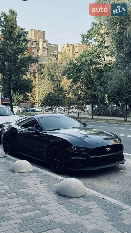 Купе Ford Mustang 2018 в Киеве