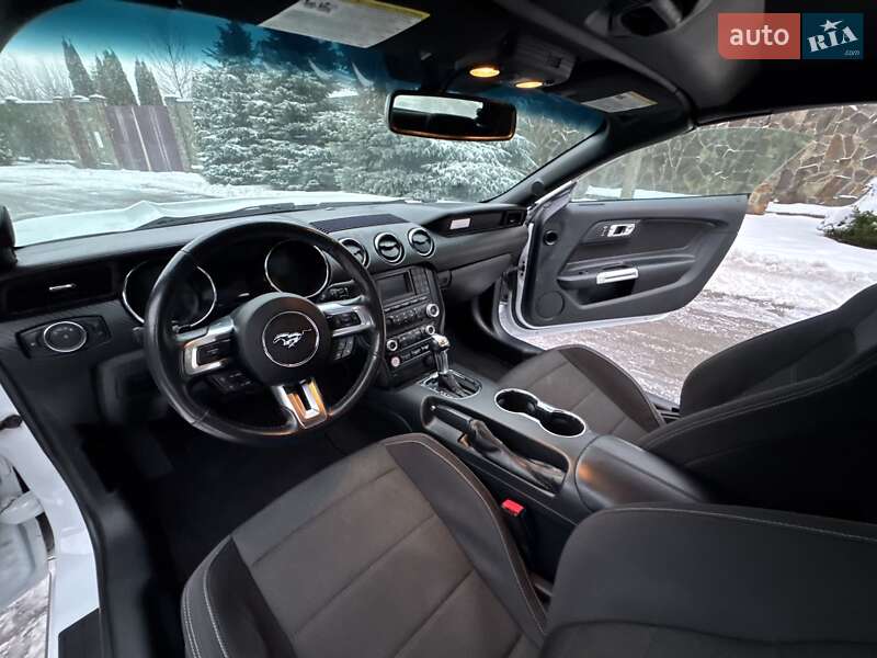 Кабріолет Ford Mustang 2015 в Києві фото 24 Кабріолет Ford Mustang 2015 в Києві