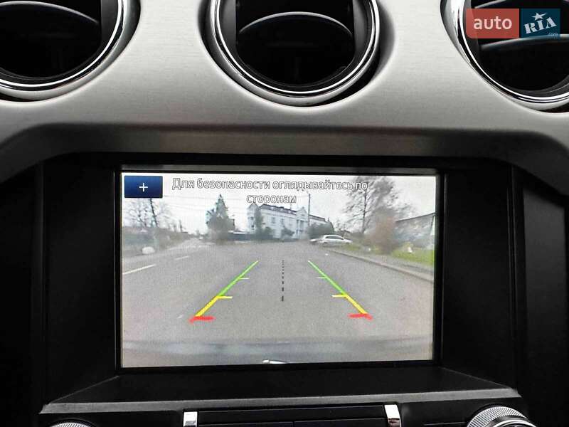 Кабриолет Ford Mustang 2016 в Киеве