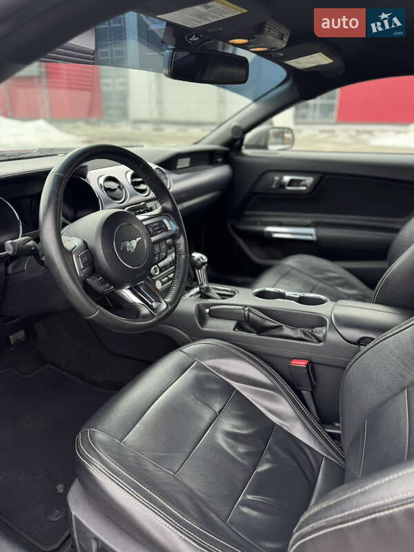 Купе Ford Mustang 2016 в Киеве