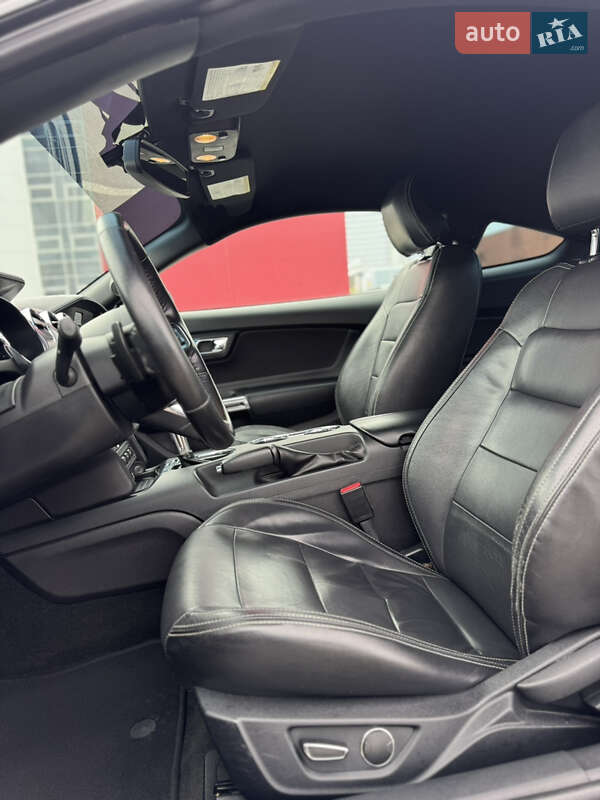 Купе Ford Mustang 2016 в Киеве