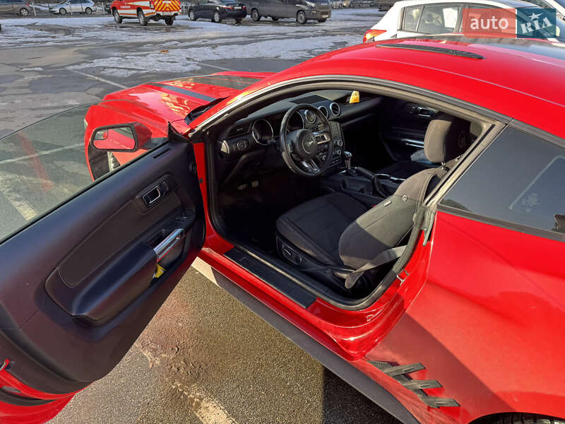 Купе Ford Mustang 2015 в Киеве