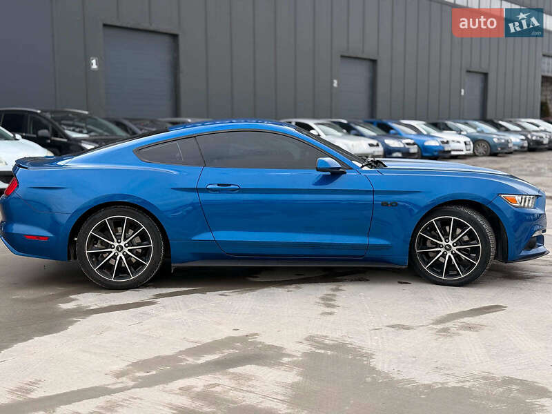 Купе Ford Mustang 2017 в Львові
