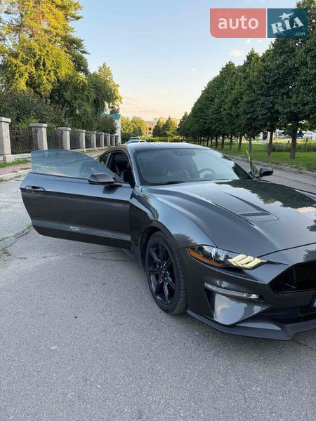 Купе Ford Mustang 2019 в Умані