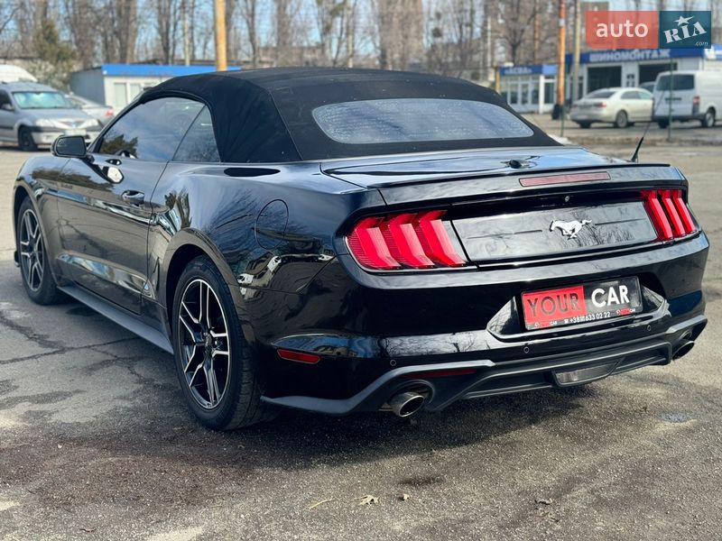Кабриолет Ford Mustang 2019 в Киеве