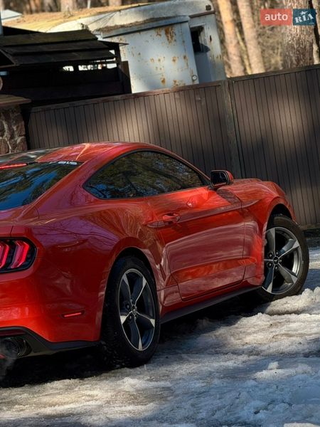Купе Ford Mustang 2016 в Києві