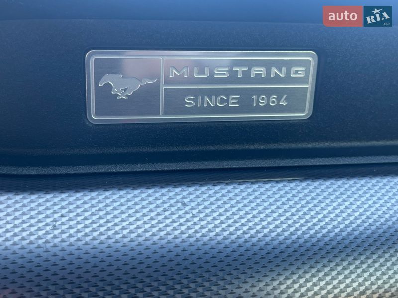 Купе Ford Mustang 2015 в Києві