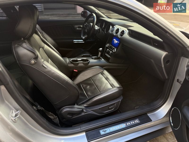 Купе Ford Mustang 2019 в Киеве