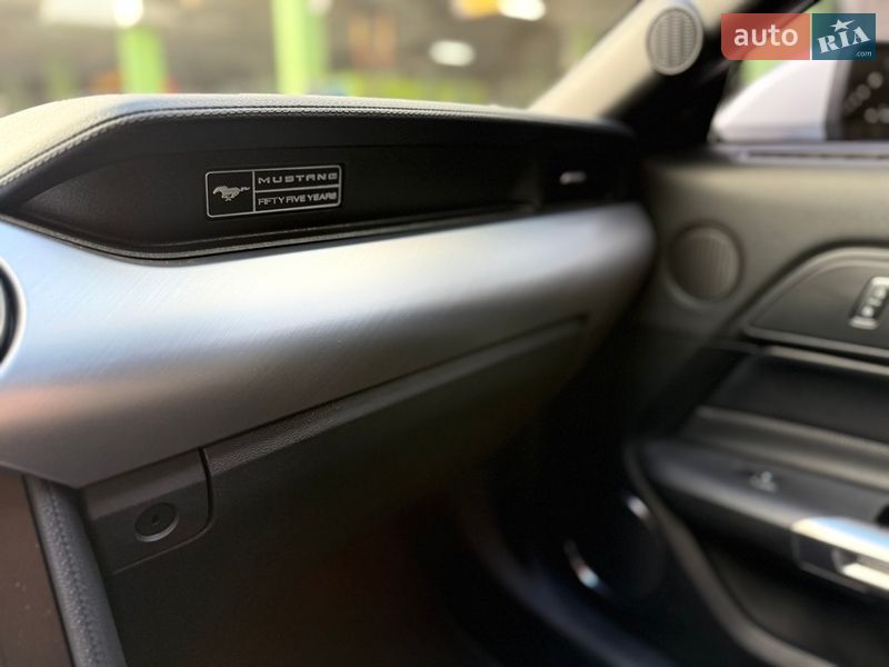 Купе Ford Mustang 2019 в Киеве