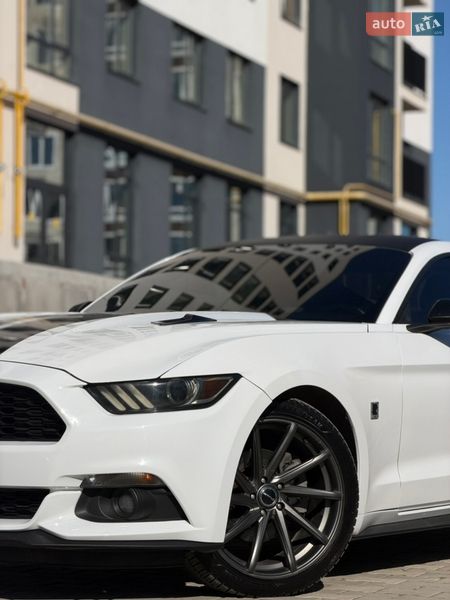 Купе Ford Mustang 2016 в Бучі