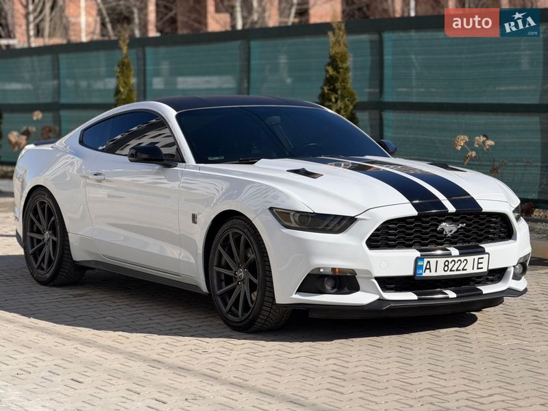 Купе Ford Mustang 2016 в Бучі