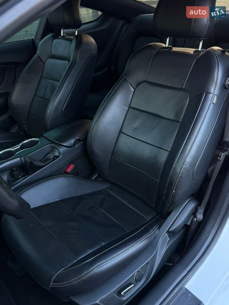 Купе Ford Mustang 2016 в Бучі