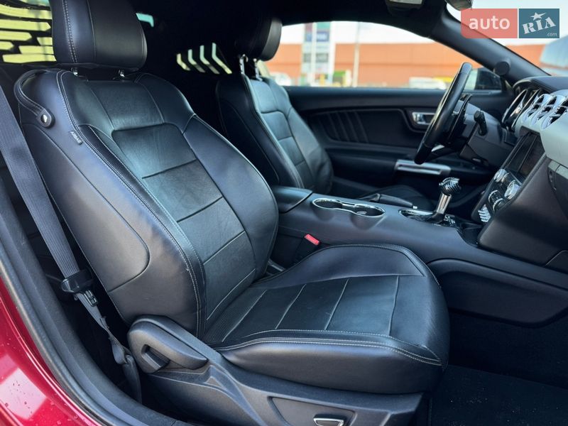 Купе Ford Mustang 2015 в Києві