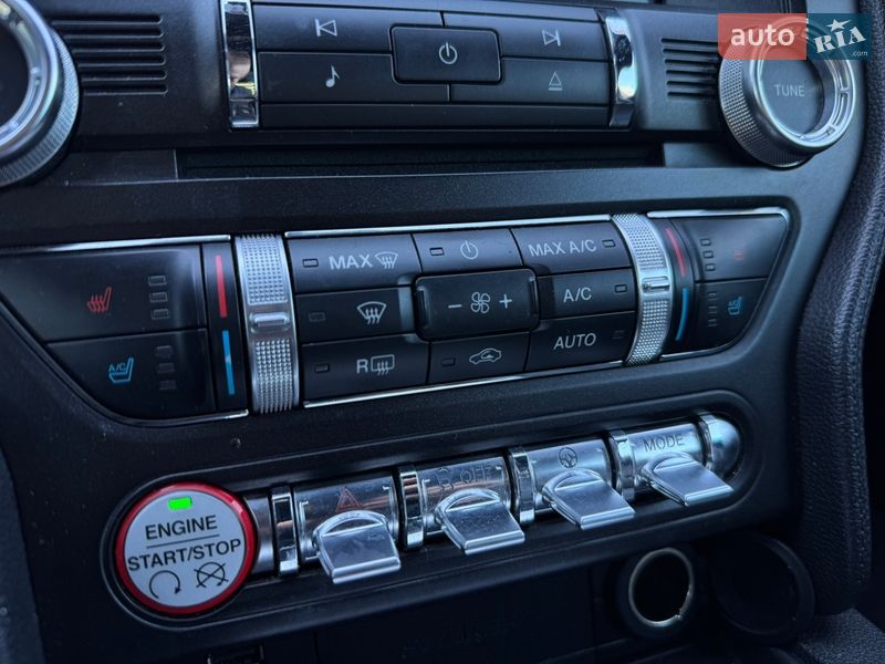 Купе Ford Mustang 2015 в Києві