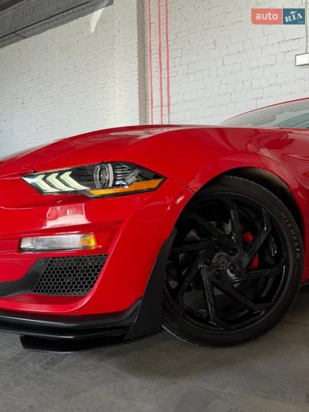 Кабриолет Ford Mustang 2019 в Черновцах