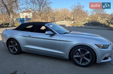 Кабриолет Ford Mustang 2015 в Корсуне-Шевченковском