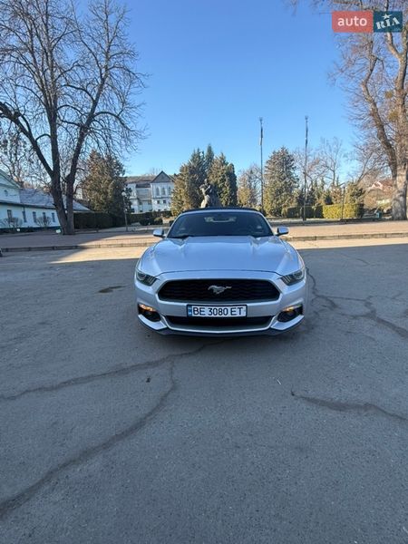 Кабриолет Ford Mustang 2015 в Корсуне-Шевченковском