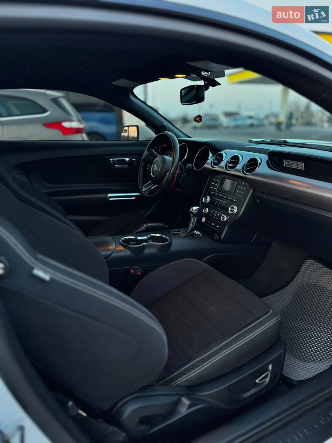 2015 Ford Mustang - мініатюра 18