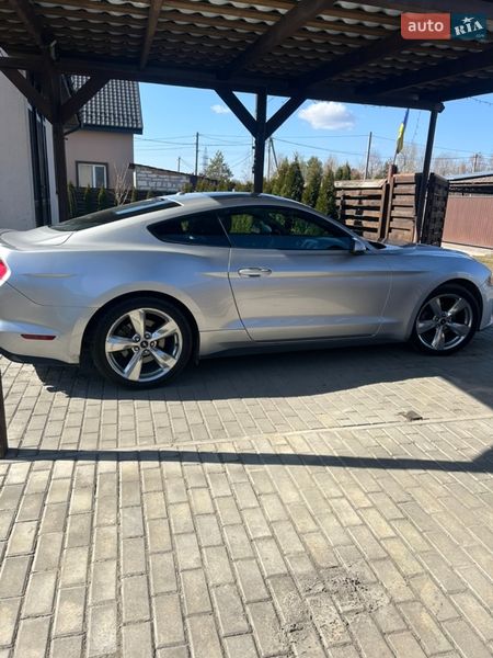 Купе Ford Mustang 2018 в Киеве
