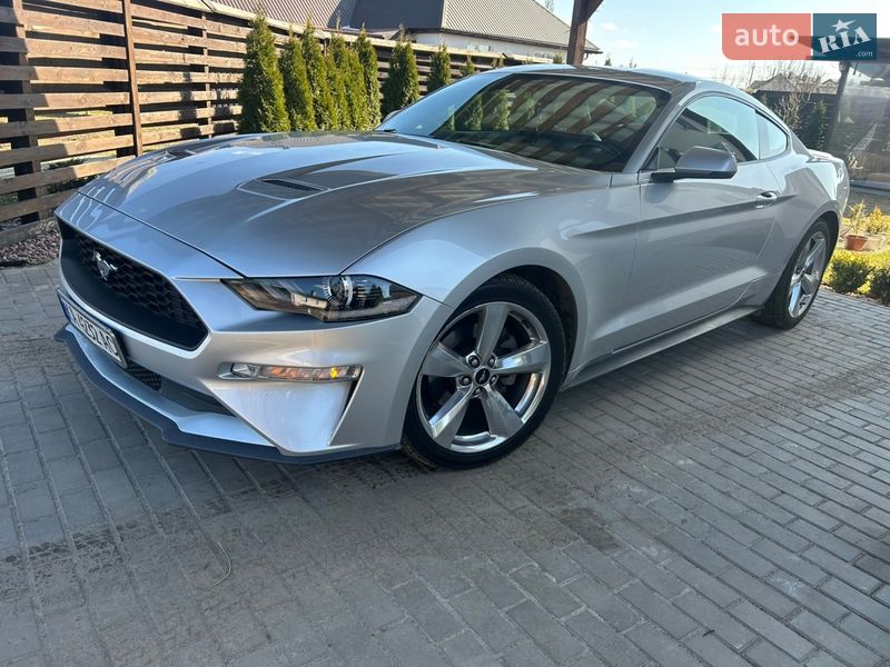 Купе Ford Mustang 2018 в Киеве