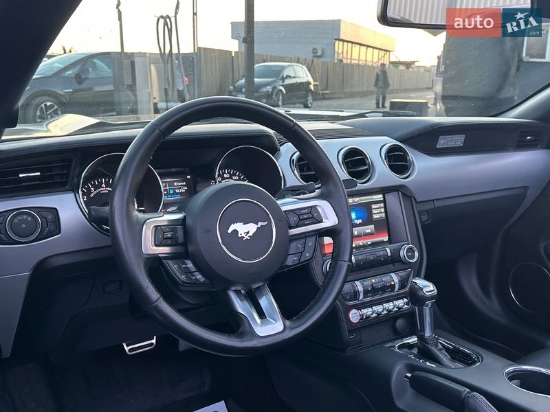 Кабріолет Ford Mustang 2015 в Мукачевому